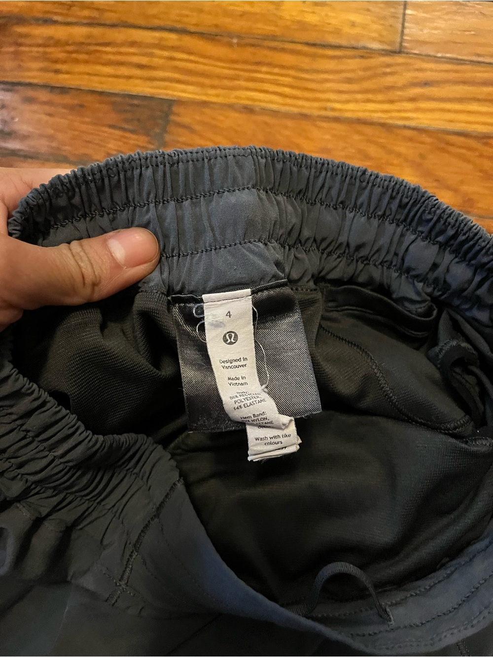 lululemon athletica Women's Hotty Hot Shorts - Charcoal Gray - Picture 4 of 4